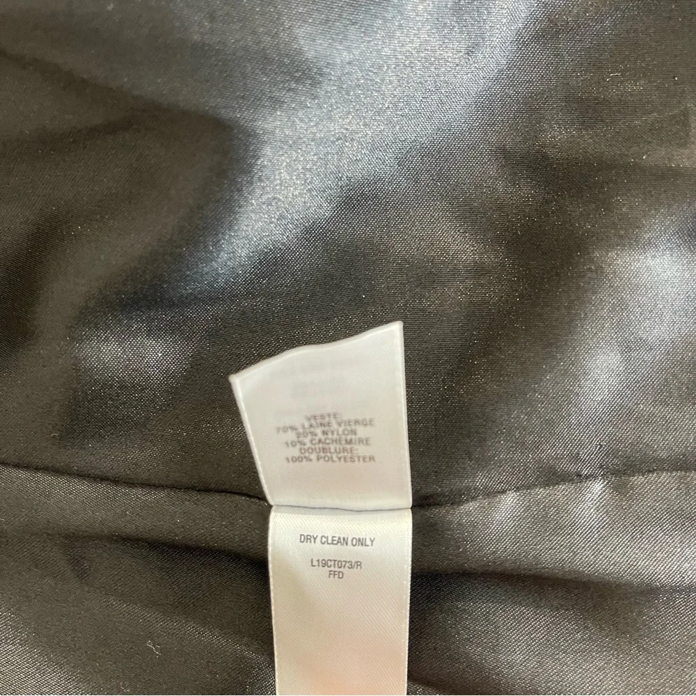 Cabelas, women’s outerwear, Preowned, size S/P dry clean only.